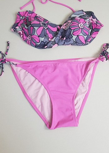 Diğer Pembe Bikini Takımı
