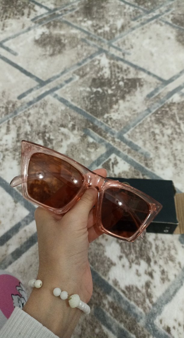 Parlak Bej Vintage Kadın Güneş Gözlüğü - Görsel 3