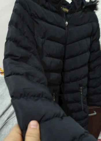 Siyah Kadın Kapüşonlu Kışlık Mont - Görsel 3