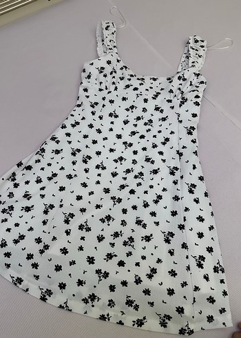 Beyaz Siyah Çiçek Desenli Fırfırlı Mini Elbise - Görsel 6