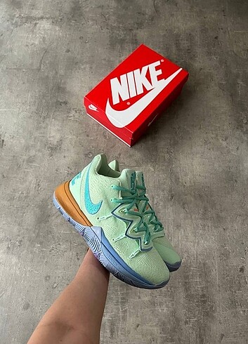 Nike KYRIE 5 