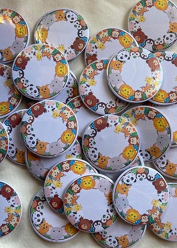 Renkli Retro Hayvan Desenli Rozet