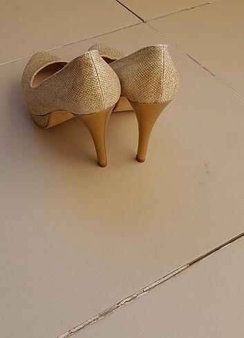 Diğer Stiletto 