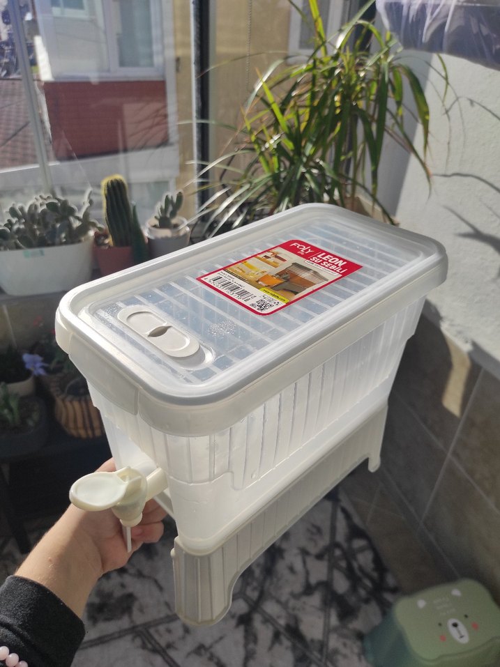 Beyaz Plastik Musluklu Su Kabı - Görsel 2