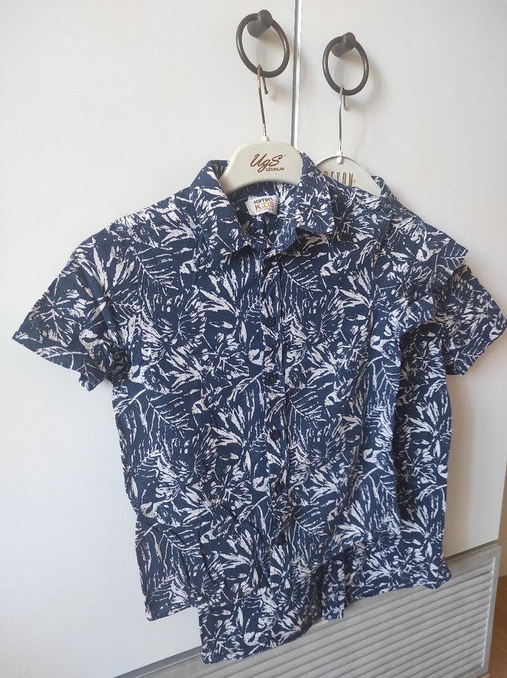 Erkek Çocuk Kısa Kollu Batik Desenli Gömlek - Görsel 2