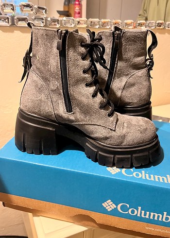 Gri Süet Kadın Bot - Görsel 5