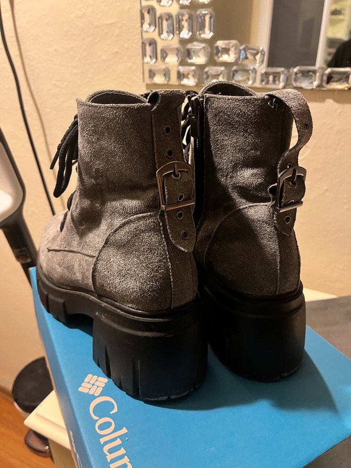 Gri Süet Kadın Bot - Görsel 3