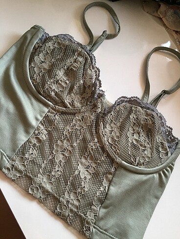 dantelli crop