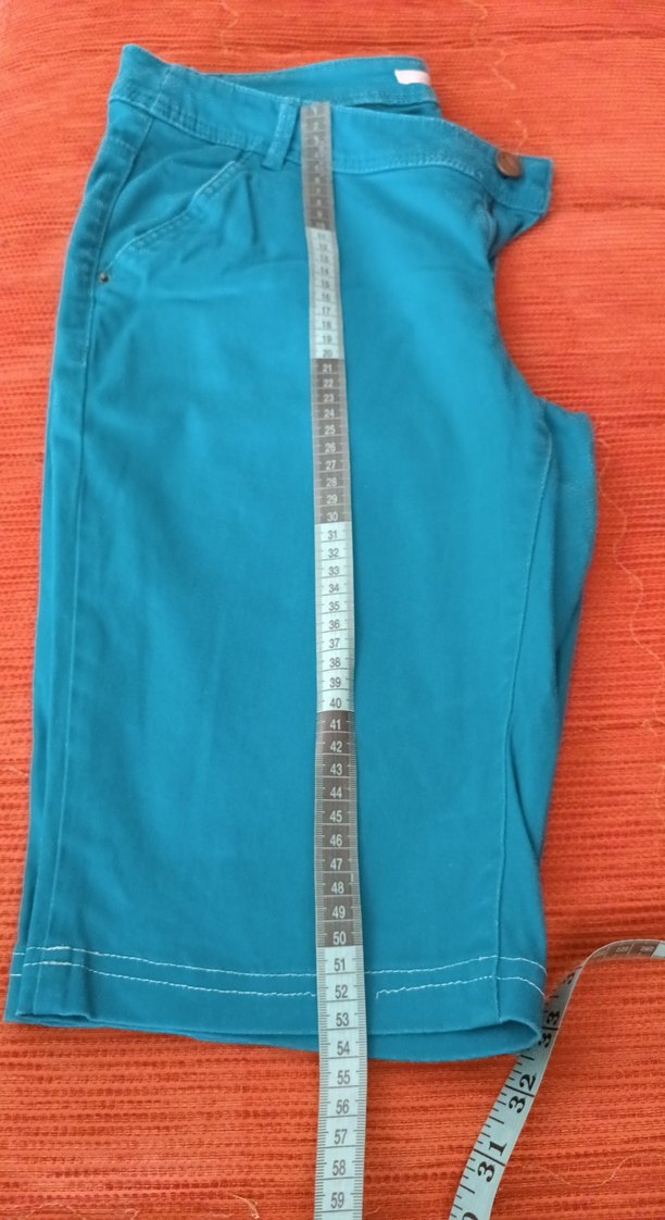 Belli Detaylı Turkuaz Mini Şortu - Görsel 3