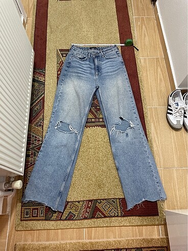 Trendyolmilla yırtık jean