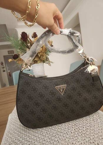 Gri Baskılı Guess Kadın Omuz Çantası