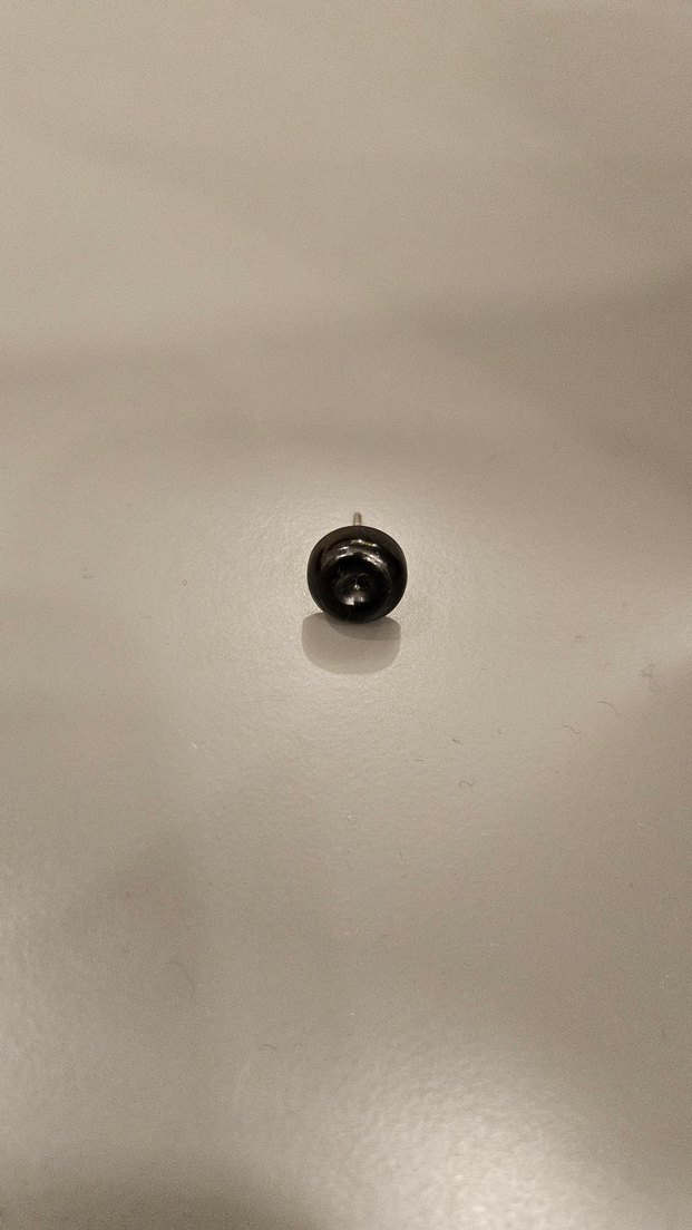 Orijinal SWATCH Marka Siyah Minimalist Küpe - Görsel 3