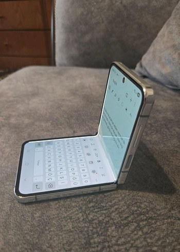 512GB Samsung Galaxy Z Flip 5 - Görsel 16