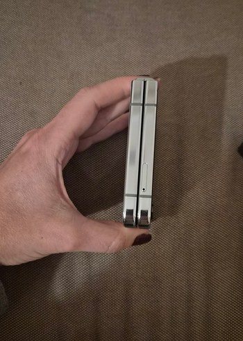 512GB Samsung Galaxy Z Flip 5 - Görsel 4