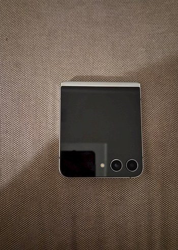 512GB Samsung Galaxy Z Flip 5 - Görsel 3