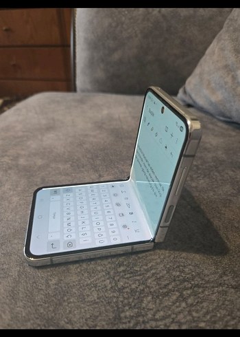 512GB Samsung Galaxy Z Flip 5 - Görsel 17