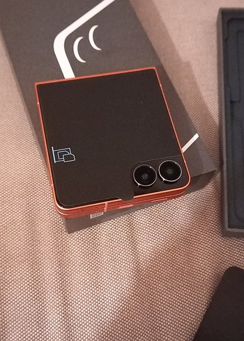 GALAXY Z FLİP 7 256GB MERCAN RENGİ - Görsel 10