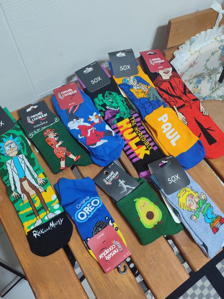 Renkli Baskılı çorap - Görsel 2