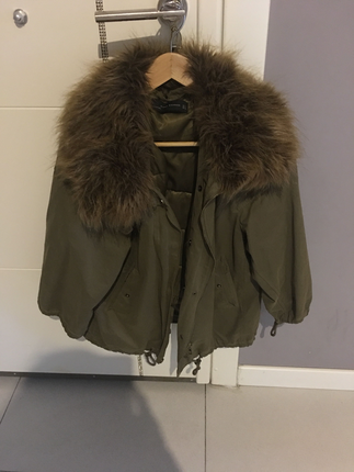 Zara Zara yakası kürkü parka