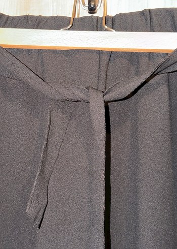 Siyah Kuşaklı Kadın Kumaş Pantolon - Görsel 3