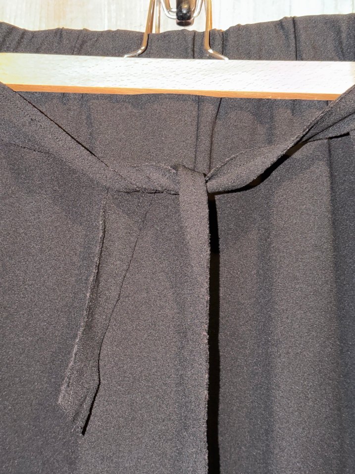 Siyah Kuşaklı Kadın Kumaş Pantolon - Görsel 3