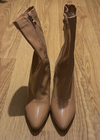 Bej Rugan Stiletto Topuklu Kadın Bot - Görsel 4