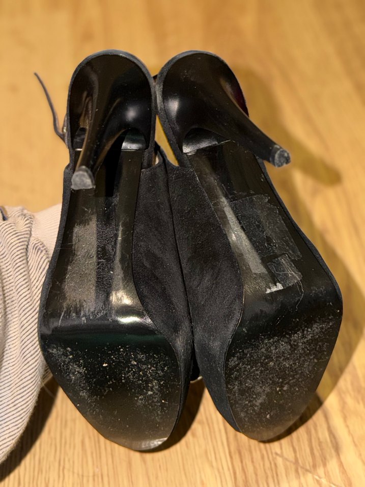Siyah Parlak Topuklu Kadın Ayakkabı - Görsel 4