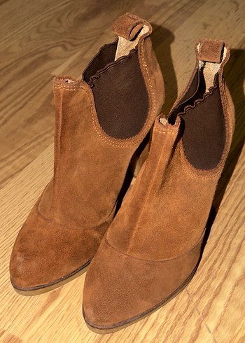 Kahverengi Süet Kadın Dolgu Topuklu Bot - Görsel 2