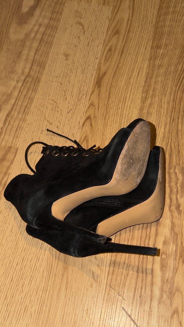 Siyah Süet Bağcıklı Kadın Dolgu Topuklu Ayakkabı - Görsel 4