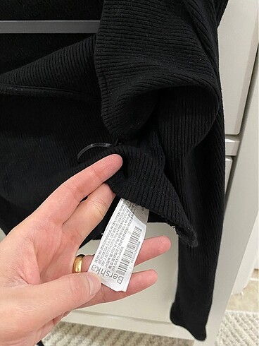 s Beden Bershka yaka detaylı crop top