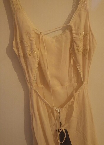 Zara Zara krem renk uzun el islemeli limited edition elbise