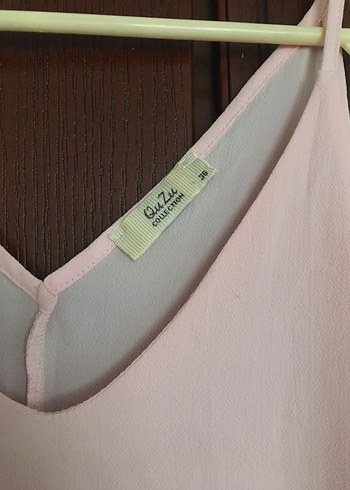 V Yaka Pembe Kadın Askılı Bluz - Görsel 2