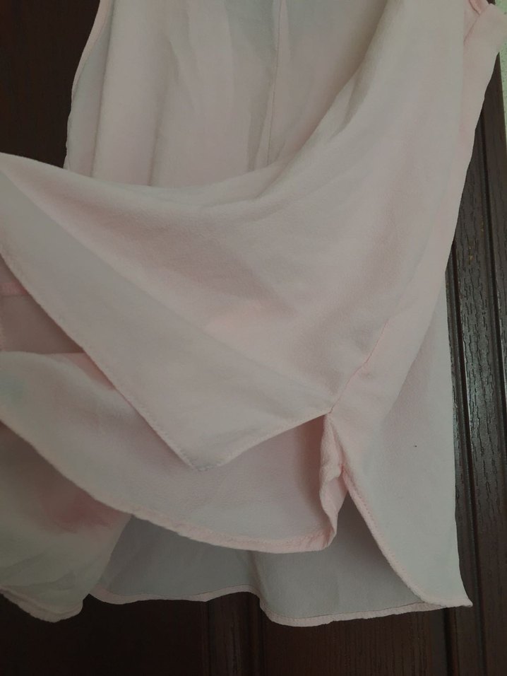 V Yaka Pembe Kadın Askılı Bluz - Görsel 3