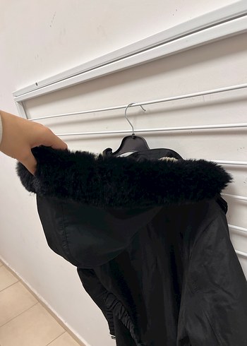 Siyah Uzun Kürklü Kadın Ceket - Görsel 5