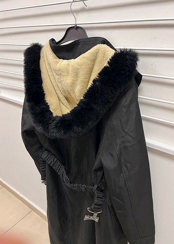 Siyah Uzun Kürklü Kadın Ceket - Görsel 6