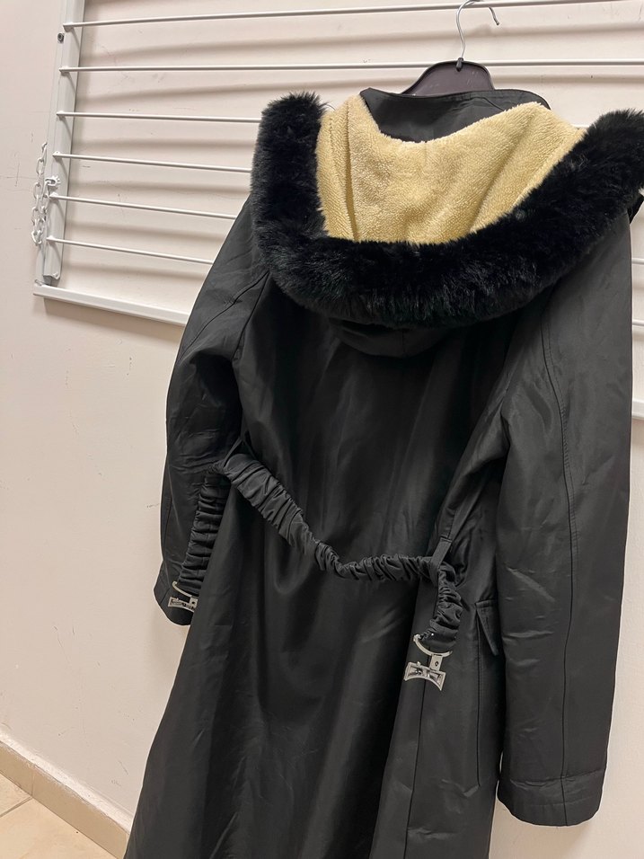 Siyah Uzun Kürklü Kadın Ceket - Görsel 4