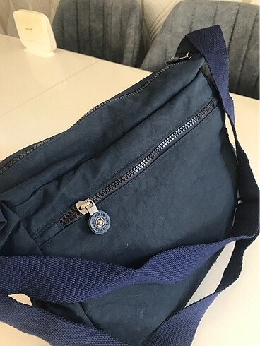 Beden lacivert Renk klinkır çanta