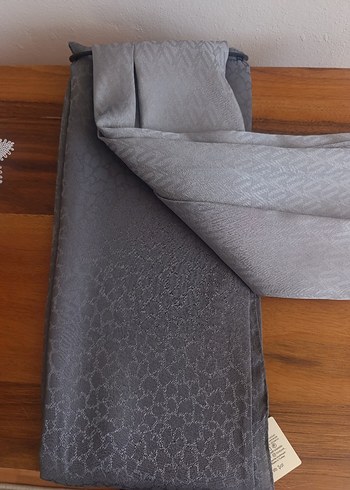 Diğer Parlak Mor Pileli Kadın Şalı