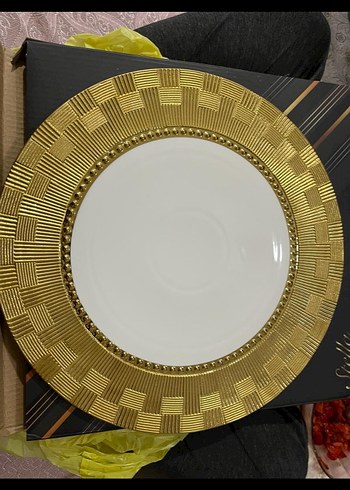 Parlak Altın Renkli Dekoratif Tabak - Görsel 2