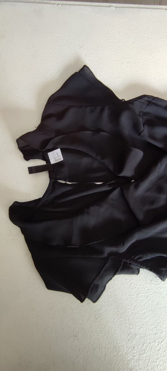 H&M Siyah Fırfırlı V Yaka Şifon Şort Tulum - Görsel 4