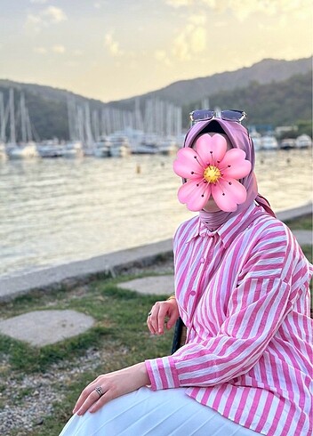 Pembe Çizgili Gömlek