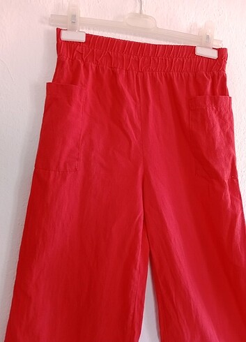 10 Yaş Beden DeFacto bol paça kırmızı pantolon 
