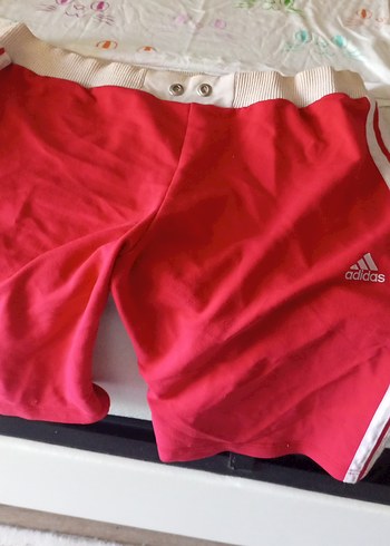 Adidas Kırmızı Spor Şortu