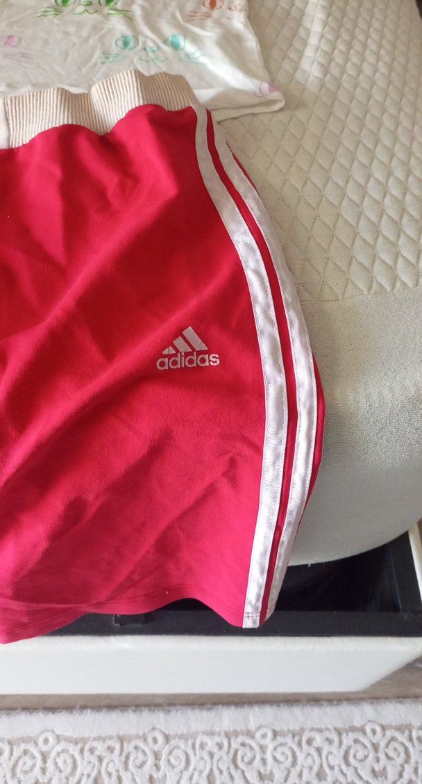 Adidas Kırmızı  Spor Şortu - Görsel 2