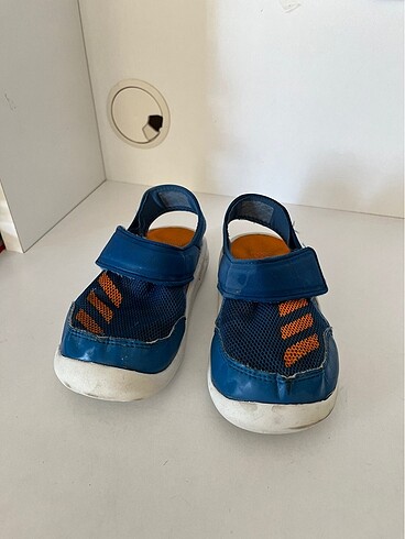 Adidas sandalet