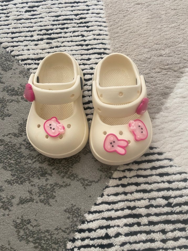 Kız bebek terlik - Görsel 2