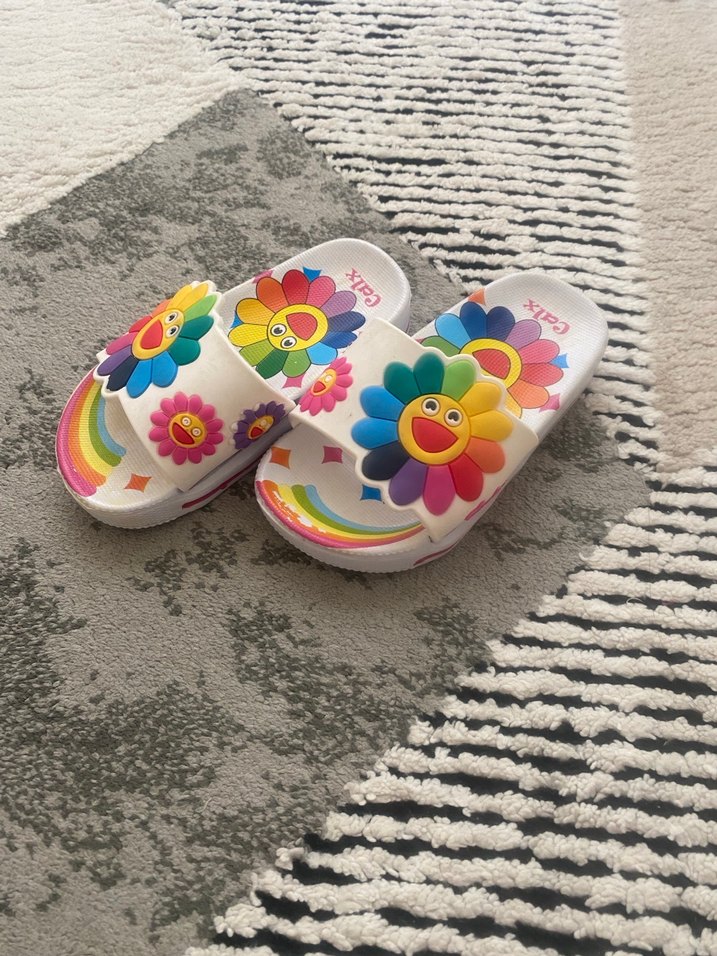 Çiçekli Renkli Kız Terliği Velcro - Görsel 2