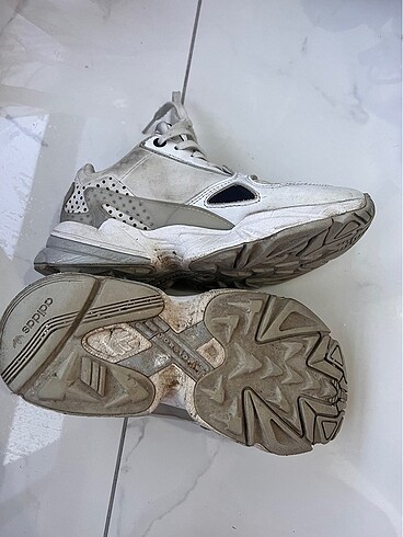 37,5 Beden beyaz Renk Adidas