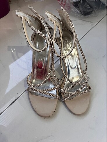 37 Beden Taşlı 5-7 cm topuklu ayakkabı