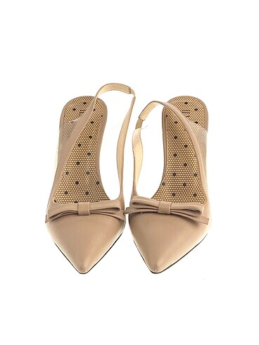 37 Beden Zara Stiletto %70 İndirimli.